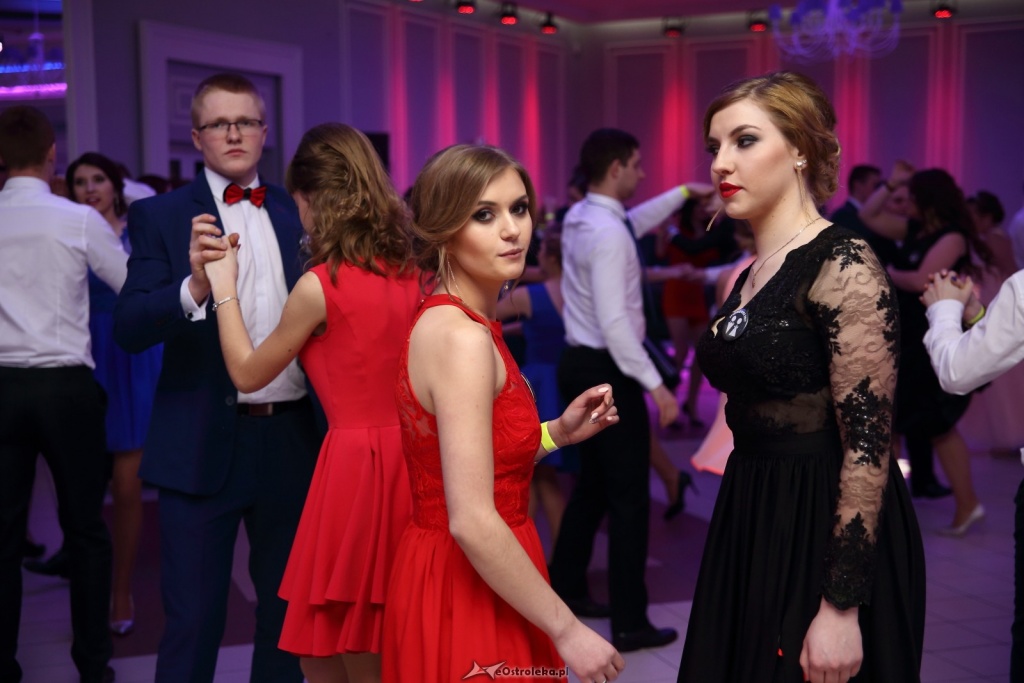 Studniówka w ZSZ nr 3 w Ostrołęce [14.01.2017] - zdjęcie #47 - eOstroleka.pl