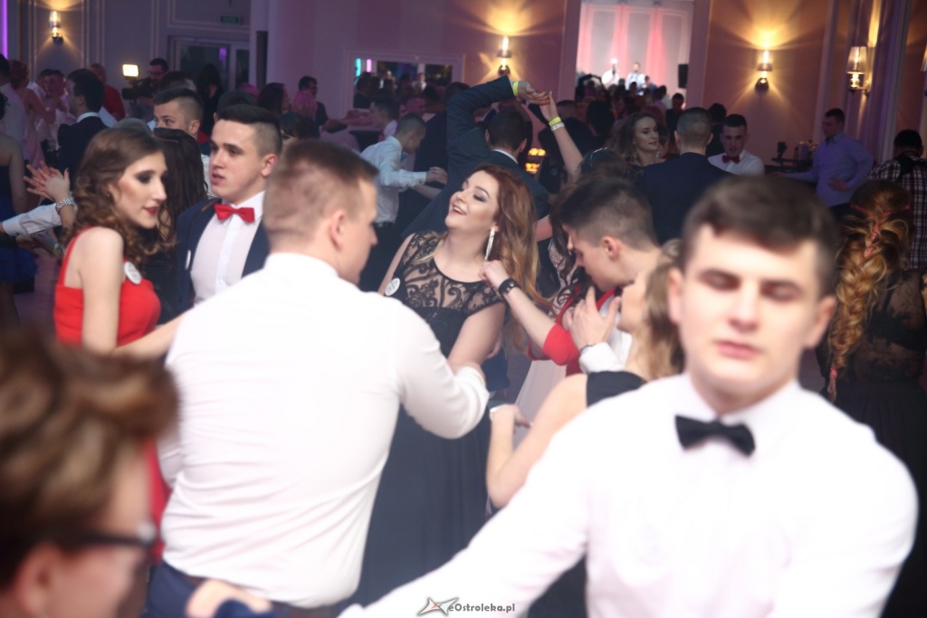 Studniówka w ZSZ nr 3 w Ostrołęce [14.01.2017] - zdjęcie #12 - eOstroleka.pl