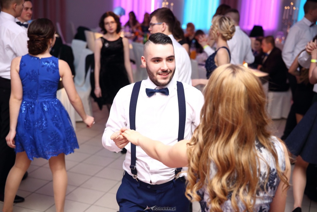 Studniówka w ZSZ nr 3 w Ostrołęce [14.01.2017] - zdjęcie #11 - eOstroleka.pl