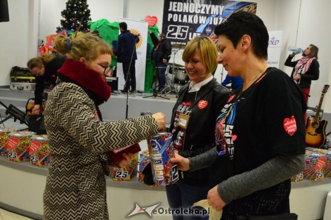 Wielka Orkiestra Świątecznej Pomocy w Ostrołęce [15.01.2017] - zdjęcie #18 - eOstroleka.pl