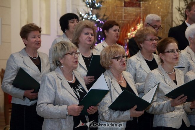 Koncert kolęd w kościele pw. św Franciszka z Asyżu [15.01.2017] - zdjęcie #35 - eOstroleka.pl