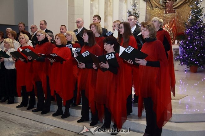 Koncert kolęd w kościele pw. św Franciszka z Asyżu [15.01.2017] - zdjęcie #21 - eOstroleka.pl