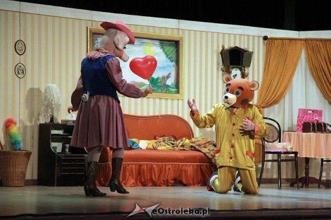 Spektakl o zakochanym misiu w Ostrołęckim Centrum Kultury [ZDJĘCIA] - zdjęcie #9 - eOstroleka.pl