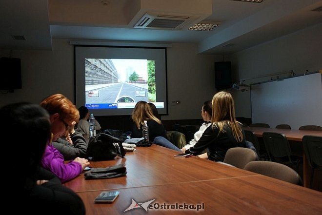 Uczestniczki kursu samoobrony ćwiczyły na symulatorze skutera [ZDJĘCIA] - zdjęcie #3 - eOstroleka.pl