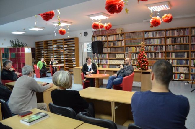 Autorskie spotkanie z Filipem Springerem w ostrołęckiej bibliotece [ZDJĘCIA] - zdjęcie #3 - eOstroleka.pl
