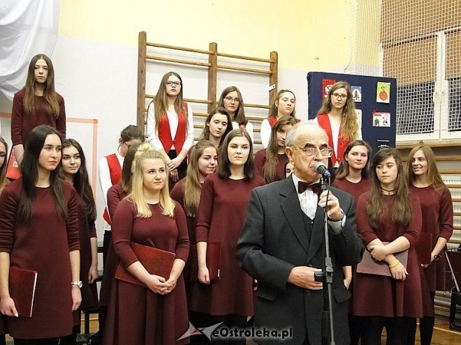Noworoczny koncert Cantileny w II Liceum Ogólnokształcącym w Ostrołęce [ZDJĘCIA] - zdjęcie #18 - eOstroleka.pl
