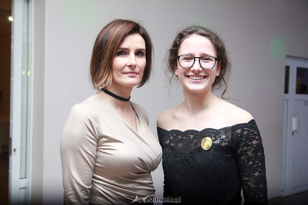 Studniówka 2017 w II Liceum Ogólnokształcącym w Ostrołęce [21.01.2017] - zdjęcie #204 - eOstroleka.pl