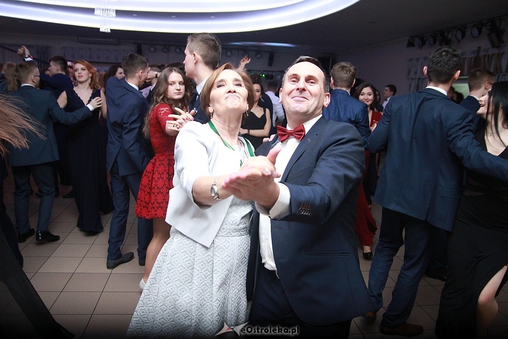 Studniówka 2017 w II Liceum Ogólnokształcącym w Ostrołęce [21.01.2017] - zdjęcie #187 - eOstroleka.pl