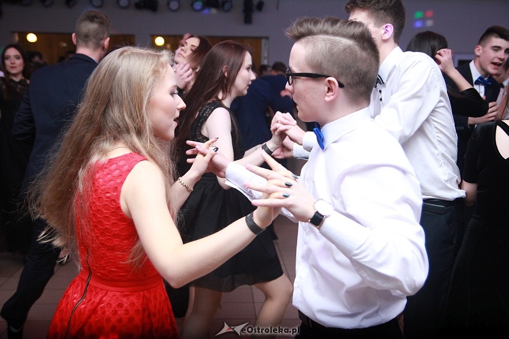 Studniówka 2017 w II Liceum Ogólnokształcącym w Ostrołęce [21.01.2017] - zdjęcie #157 - eOstroleka.pl