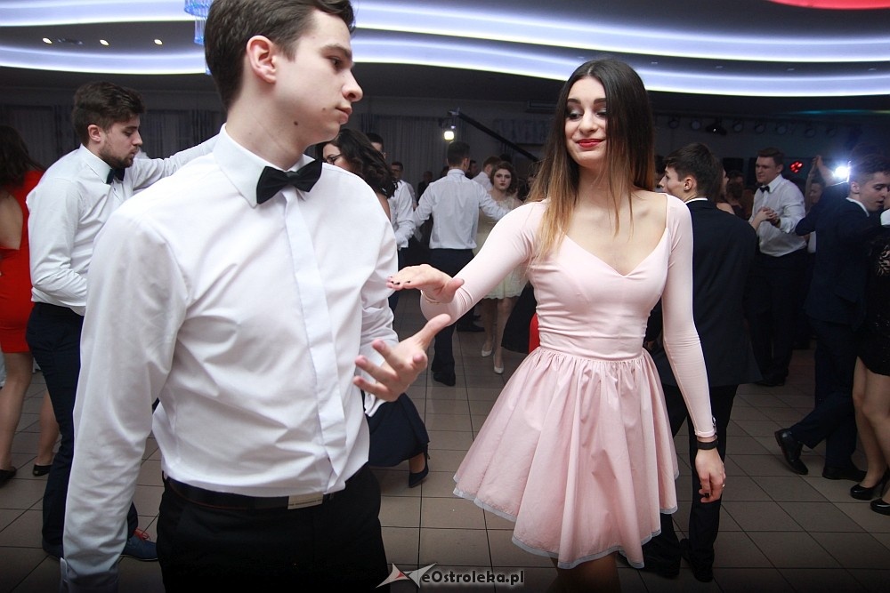 Studniówka 2017 w II Liceum Ogólnokształcącym w Ostrołęce [21.01.2017] - zdjęcie #146 - eOstroleka.pl