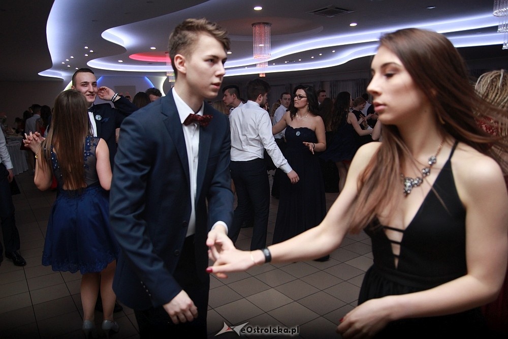 Studniówka 2017 w II Liceum Ogólnokształcącym w Ostrołęce [21.01.2017] - zdjęcie #143 - eOstroleka.pl