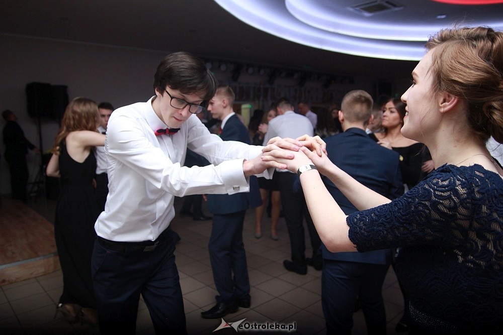 Studniówka 2017 w II Liceum Ogólnokształcącym w Ostrołęce [21.01.2017] - zdjęcie #136 - eOstroleka.pl