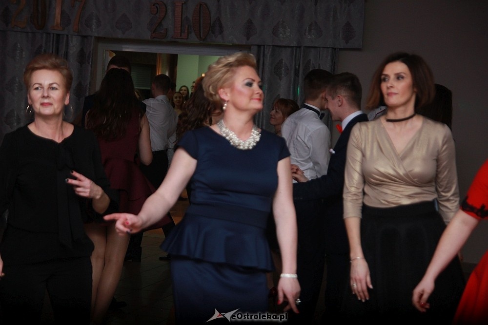 Studniówka 2017 w II Liceum Ogólnokształcącym w Ostrołęce [21.01.2017] - zdjęcie #101 - eOstroleka.pl