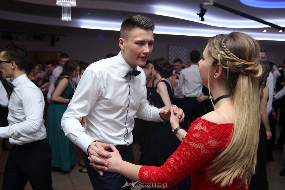 Studniówka 2017 w II Liceum Ogólnokształcącym w Ostrołęce [21.01.2017] - zdjęcie #56 - eOstroleka.pl