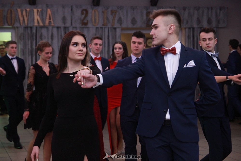 Studniówka 2017 w II Liceum Ogólnokształcącym w Ostrołęce [21.01.2017] - zdjęcie #37 - eOstroleka.pl