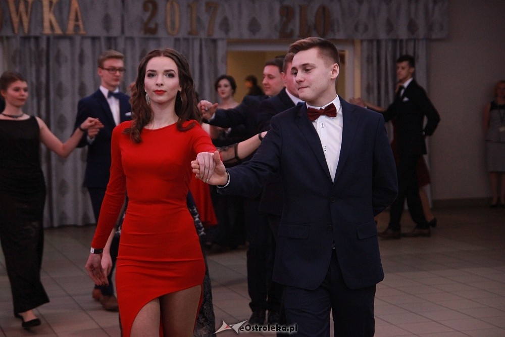 Studniówka 2017 w II Liceum Ogólnokształcącym w Ostrołęce [21.01.2017] - zdjęcie #35 - eOstroleka.pl