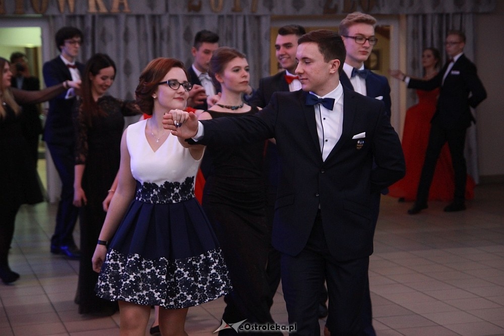 Studniówka 2017 w II Liceum Ogólnokształcącym w Ostrołęce [21.01.2017] - zdjęcie #34 - eOstroleka.pl