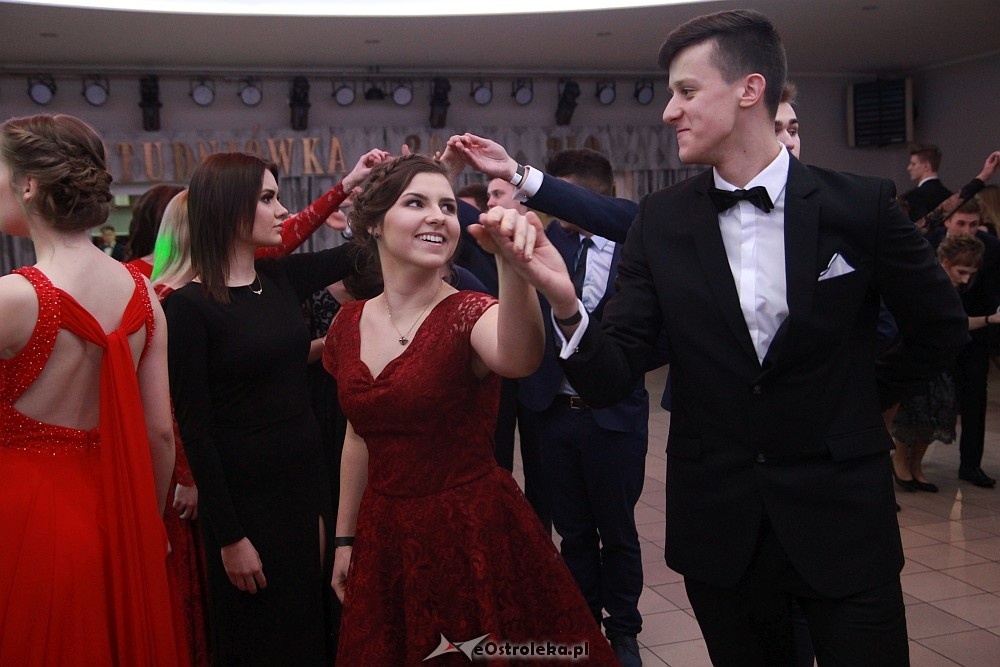 Studniówka 2017 w II Liceum Ogólnokształcącym w Ostrołęce [21.01.2017] - zdjęcie #30 - eOstroleka.pl