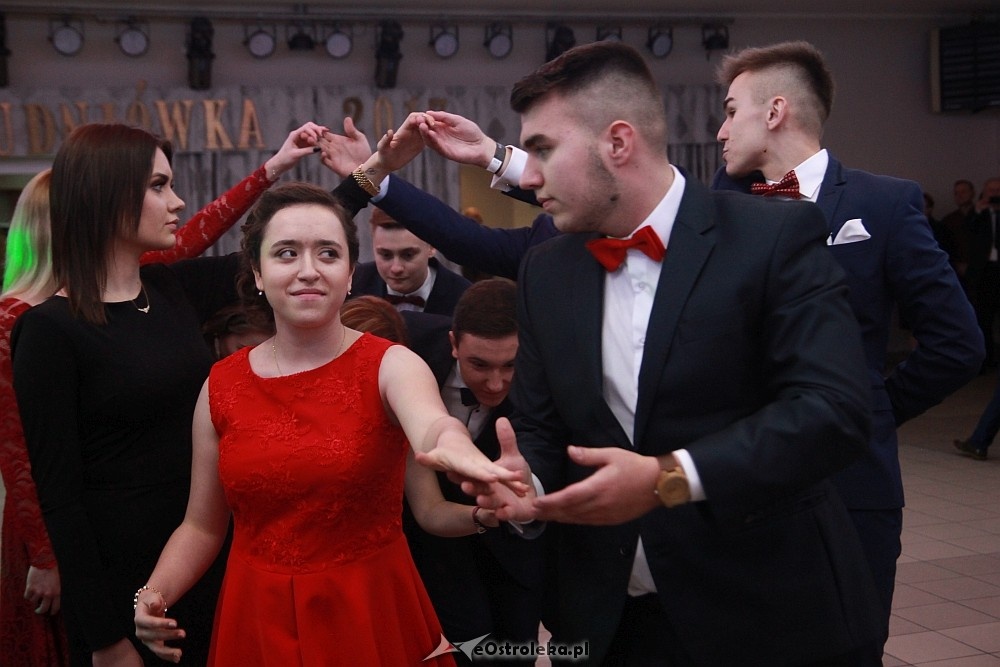 Studniówka 2017 w II Liceum Ogólnokształcącym w Ostrołęce [21.01.2017] - zdjęcie #29 - eOstroleka.pl