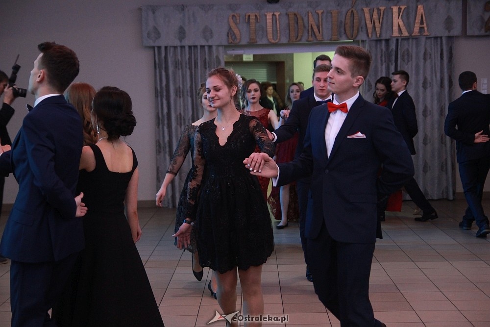 Studniówka 2017 w II Liceum Ogólnokształcącym w Ostrołęce [21.01.2017] - zdjęcie #15 - eOstroleka.pl