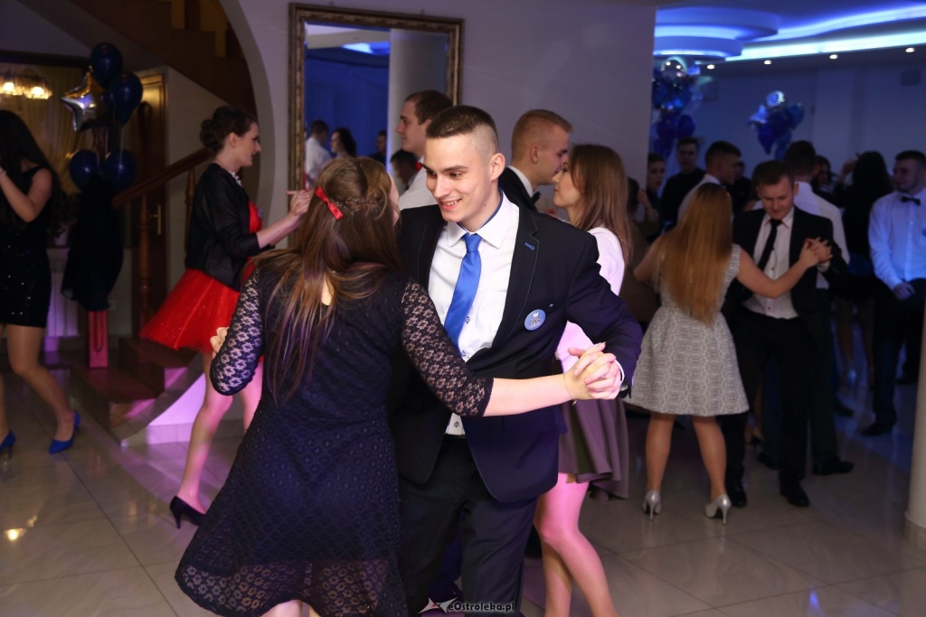 Studniówka 2017 w Zespole Szkół Powiatowych w Baranowie [21.01.2017] - zdjęcie #33 - eOstroleka.pl