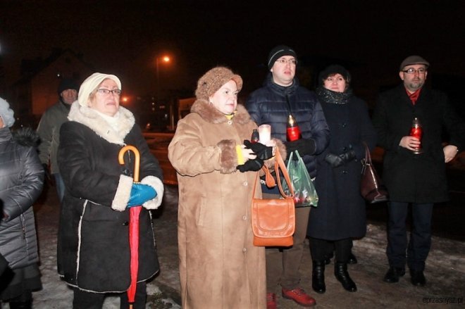 Mieszkańcy Przasnysza w hołdzie powstańcom styczniowym [ZDJĘCIA] - zdjęcie #3 - eOstroleka.pl