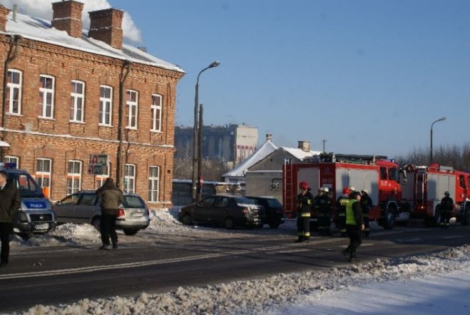 Alarm bombowy w ostrołęckim sanepidzie (13.01.10) - zdjęcie #4 - eOstroleka.pl