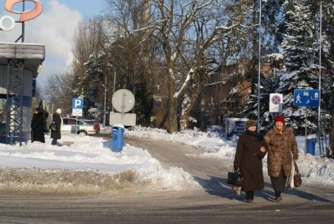 Alarm bombowy w ostrołęckim sanepidzie (13.01.10) - zdjęcie #18 - eOstroleka.pl