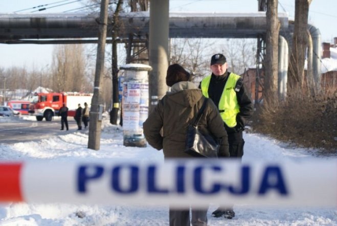 Alarm bombowy w ostrołęckim sanepidzie (13.01.10) - zdjęcie #16 - eOstroleka.pl