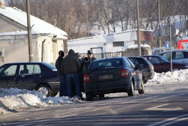 Alarm bombowy w ostrołęckim sanepidzie (13.01.10) - zdjęcie #22 - eOstroleka.pl