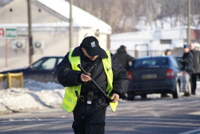 Alarm bombowy w ostrołęckim sanepidzie (13.01.10) - zdjęcie #23 - eOstroleka.pl