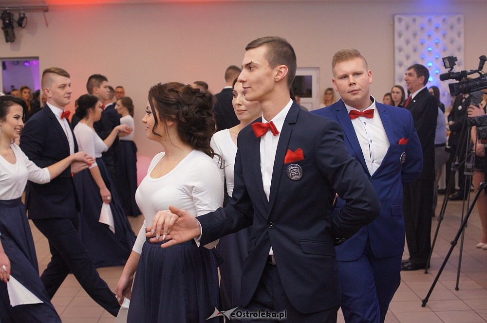 Studniówka 2017 w Zespole Szkół Zawodowych nr 2 w Ostrołęce [28.01.2017] - zdjęcie #248 - eOstroleka.pl