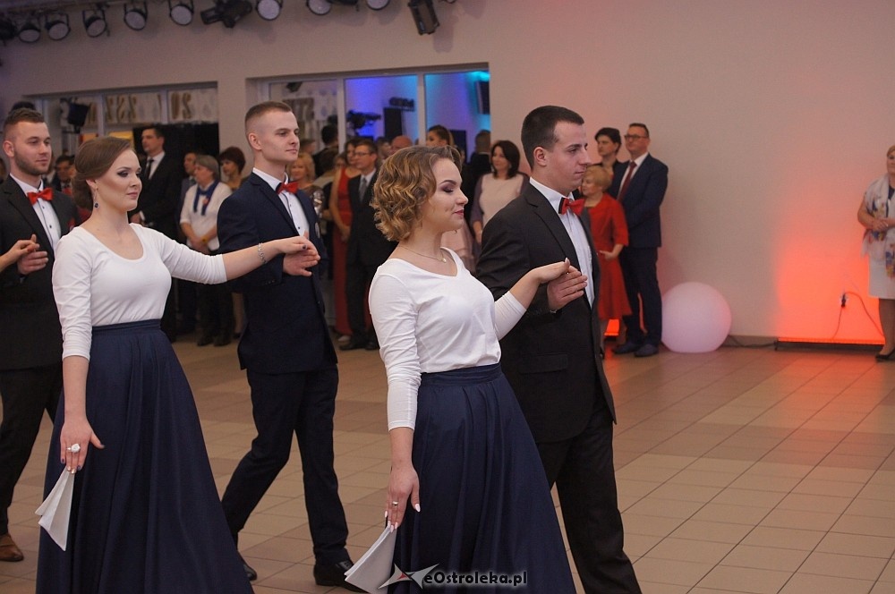 Studniówka 2017 w Zespole Szkół Zawodowych nr 2 w Ostrołęce [28.01.2017] - zdjęcie #242 - eOstroleka.pl