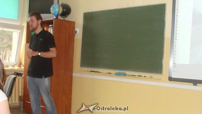Spotkanie z Michałem Brakonieckim w ostrołęckiej „czwórce” [ZDJĘCIA] - zdjęcie #7 - eOstroleka.pl