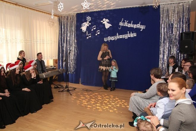 Koncert kolęd i pastorałek w Przedszkolu Miejskim nr 17 Kraina Misiów [WIDEO, ZDJĘCIA] - zdjęcie #4 - eOstroleka.pl