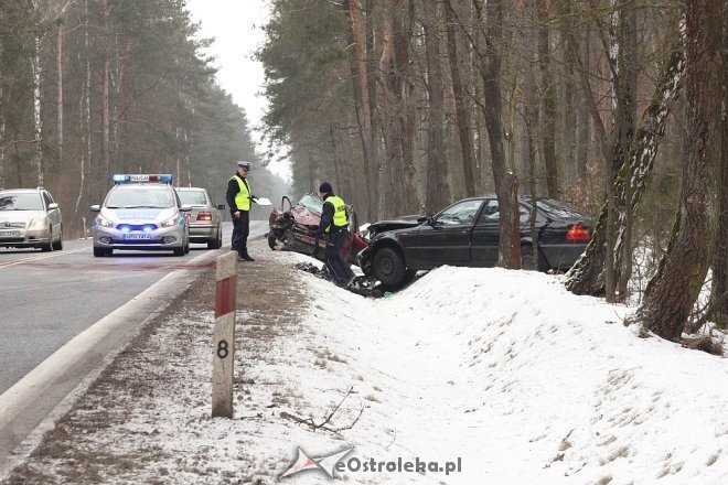 „Czołówka” w Borowcach pod Ostrołęką. Dwie osoby trafiły do szpitala [06.02.2017 - zdjęcie #1 - eOstroleka.pl