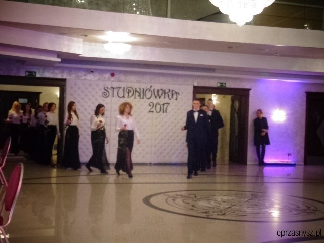 Studniówka 2017 Akademickiego Liceum Ogólnokształcącego w Przasnyszu [ZDJĘCIA] - zdjęcie #19 - eOstroleka.pl