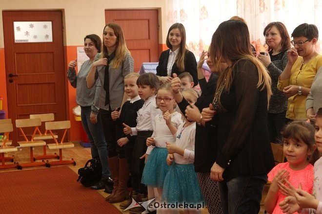 Konkurs wierszy i piosenek w języku angielskim w ostrołęckiej „ósemce” [ZDJĘCIA] - zdjęcie #40 - eOstroleka.pl
