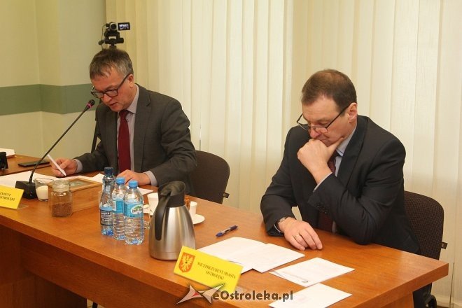 Ekspresowa sesja Rady Miasta z formalnymi zmianami w planach remontu mostu [09.02.2017] - zdjęcie #6 - eOstroleka.pl