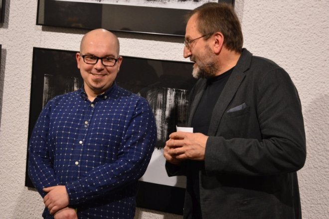 Wernisaż wystawy malarstwa Piotra Kobrzyńskiego [09.02.2017] - zdjęcie #25 - eOstroleka.pl