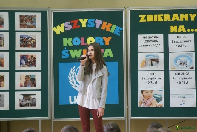 Akcja „Wszystkie Kolory Świata” ponownie zawitała do kadzidlańskiego gimnazjum [ZDJĘCIA] - zdjęcie #11 - eOstroleka.pl