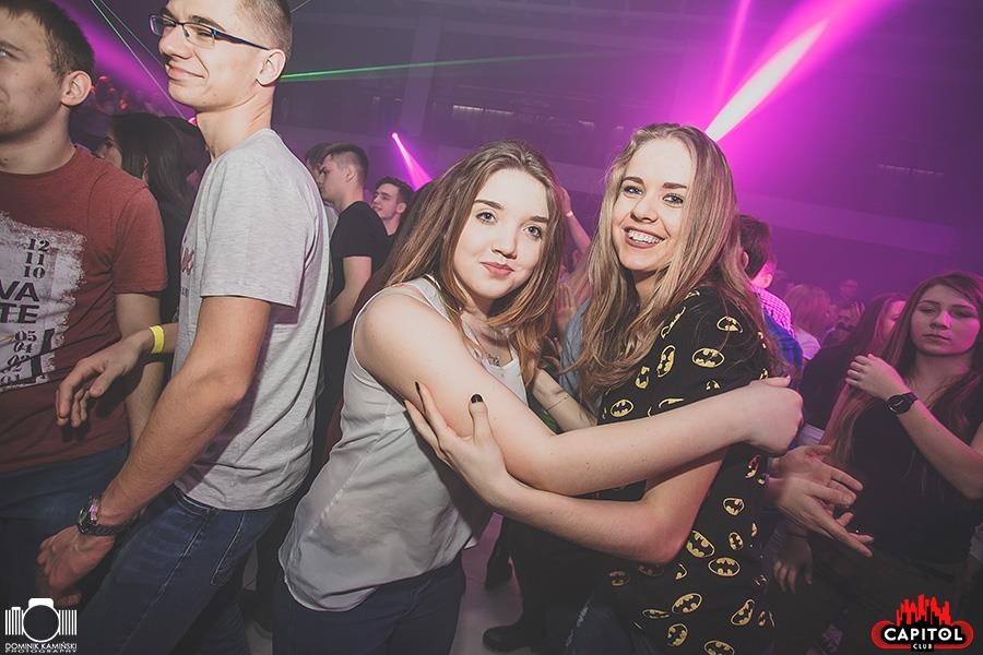 Kolejna odsłona Nocy Wariatów w Clubie Capitol Sypniewo [ZDJĘCIA] - zdjęcie #83 - eOstroleka.pl