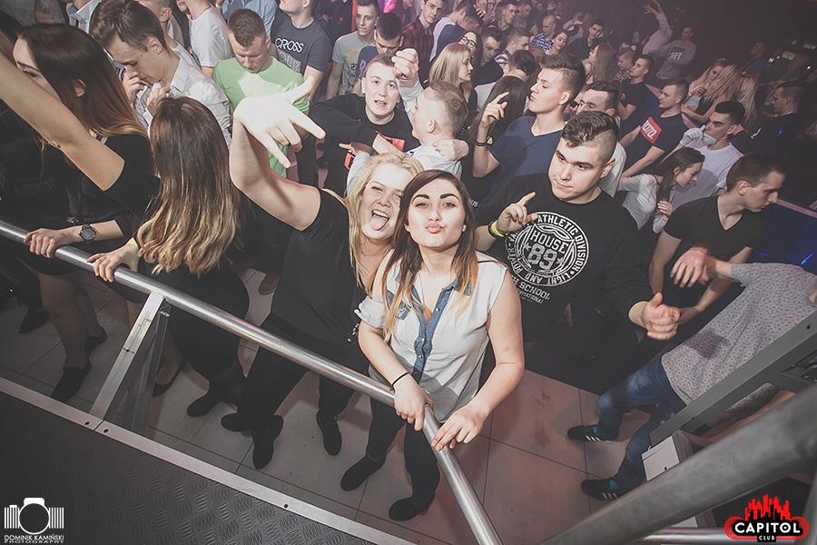 Kolejna odsłona Nocy Wariatów w Clubie Capitol Sypniewo [ZDJĘCIA] - zdjęcie #66 - eOstroleka.pl