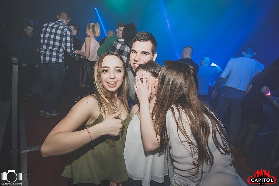 Kolejna odsłona Nocy Wariatów w Clubie Capitol Sypniewo [ZDJĘCIA] - zdjęcie #46 - eOstroleka.pl
