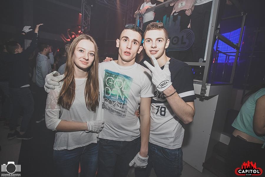 Kolejna odsłona Nocy Wariatów w Clubie Capitol Sypniewo [ZDJĘCIA] - zdjęcie #40 - eOstroleka.pl