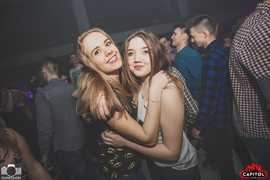 Kolejna odsłona Nocy Wariatów w Clubie Capitol Sypniewo [ZDJĘCIA] - zdjęcie #37 - eOstroleka.pl