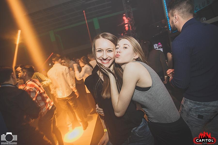 Kolejna odsłona Nocy Wariatów w Clubie Capitol Sypniewo [ZDJĘCIA] - zdjęcie #3 - eOstroleka.pl