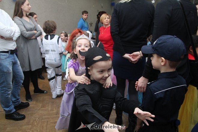 Bal karnawałowy w przedszkolaków z Krainy Misiów [11.02.2017] - zdjęcie #105 - eOstroleka.pl
