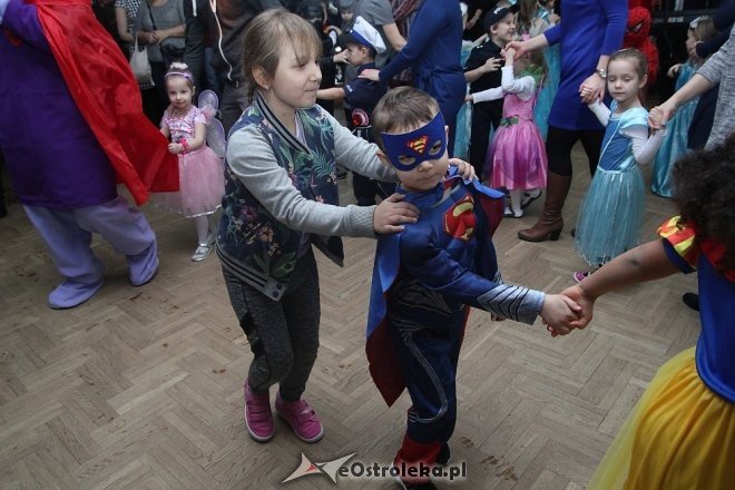 Bal karnawałowy w przedszkolaków z Krainy Misiów [11.02.2017] - zdjęcie #62 - eOstroleka.pl