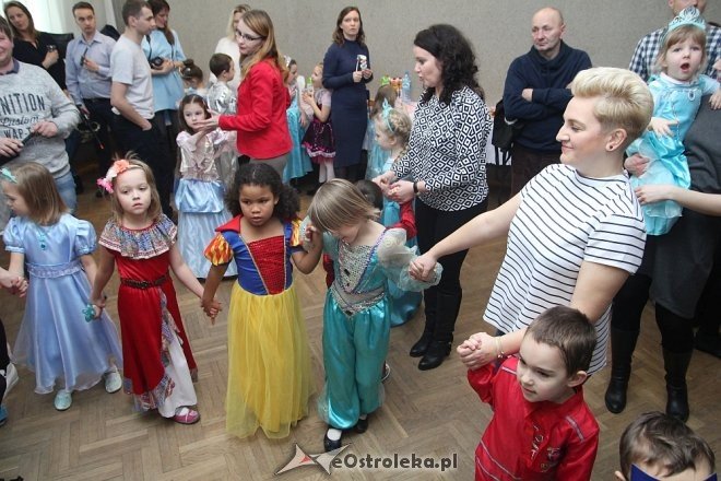 Bal karnawałowy w przedszkolaków z Krainy Misiów [11.02.2017] - zdjęcie #44 - eOstroleka.pl